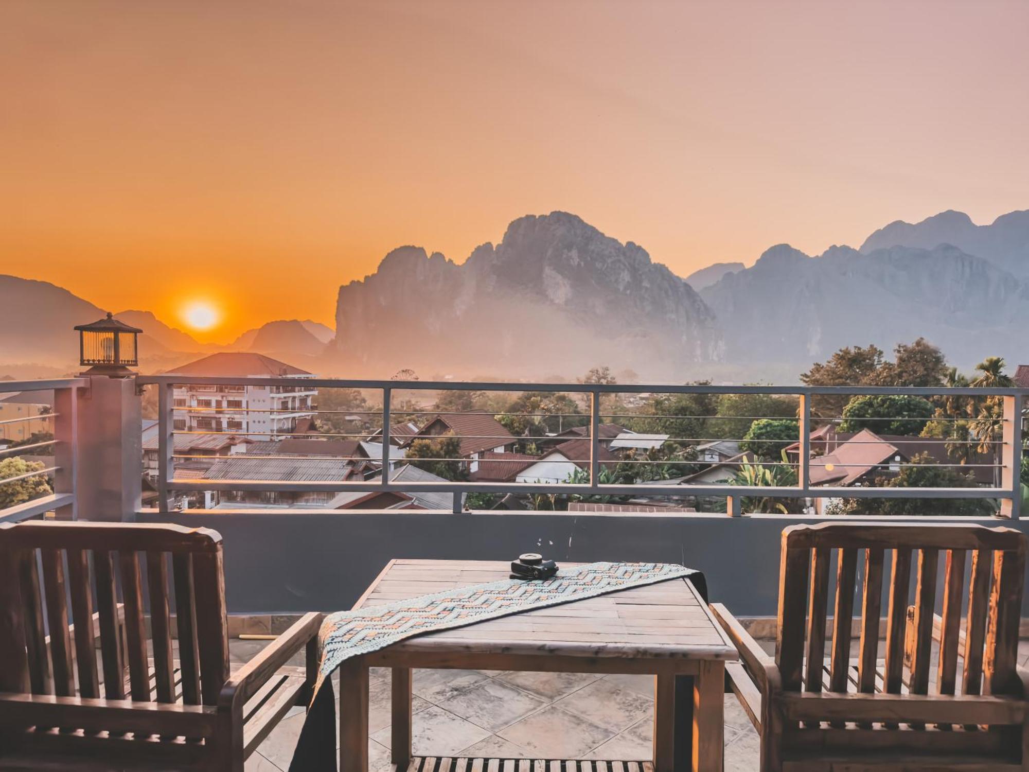Faraway Suites Ванг-Виенг Экстерьер фото